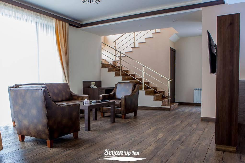 Sevan Up Inn Экстерьер фото